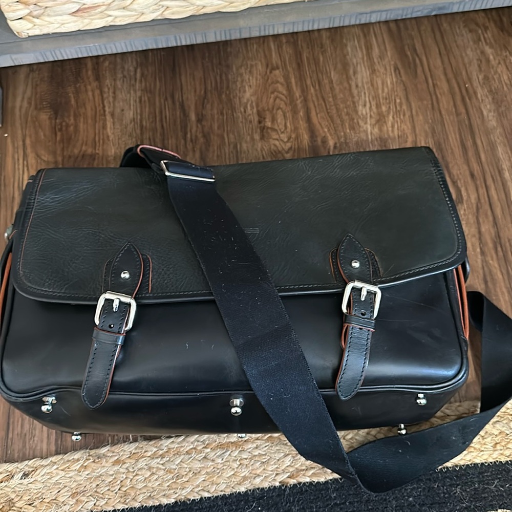 Dooney and Bourke satchel bag